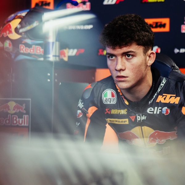 Dani Holgado concentración en Box